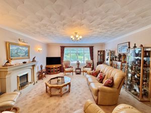 Photo 8- click for photo gallery